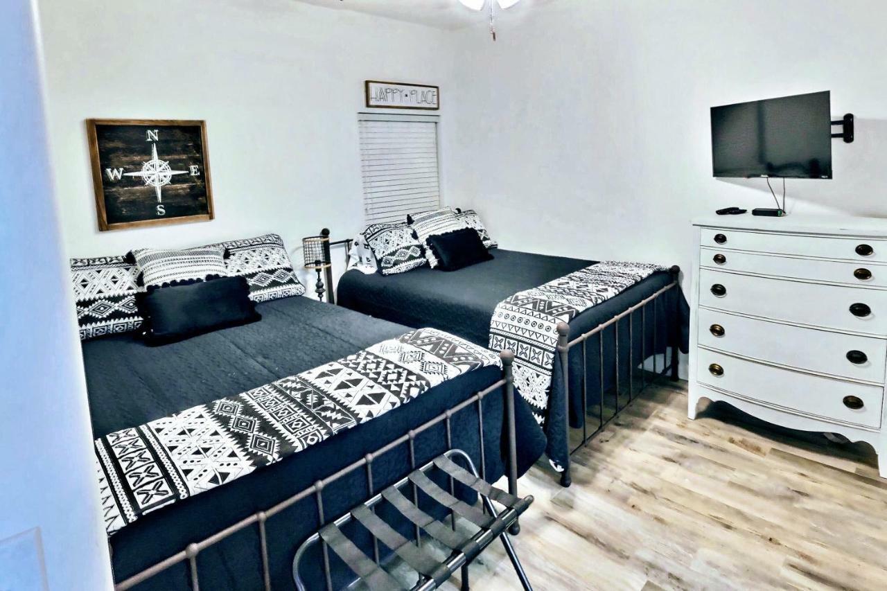 Barefoot Bliss - Beachfront Condo - Sleeps 12 ปานามาซิตี้บีช ภายนอก รูปภาพ